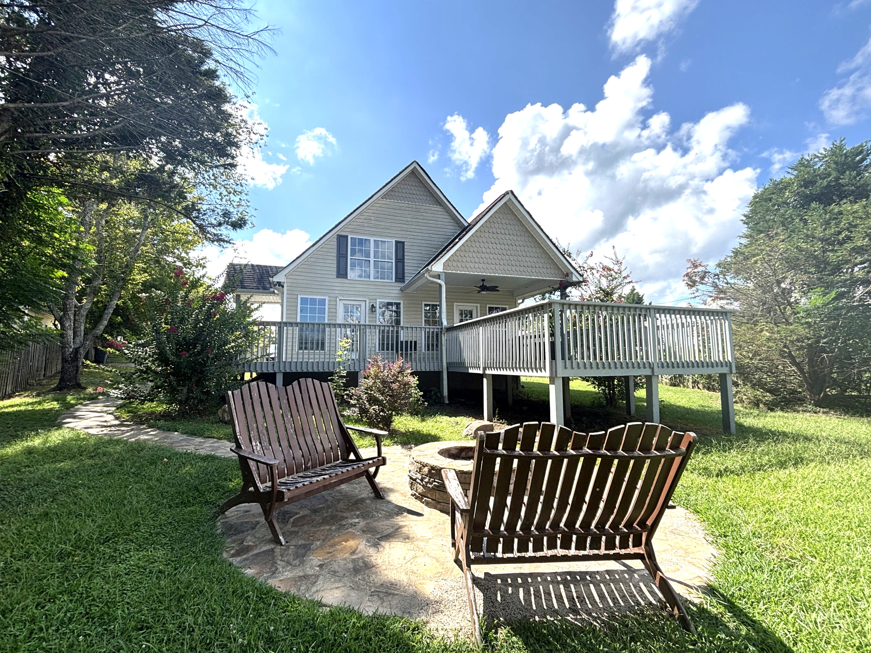 104 Shadow Lake Lane